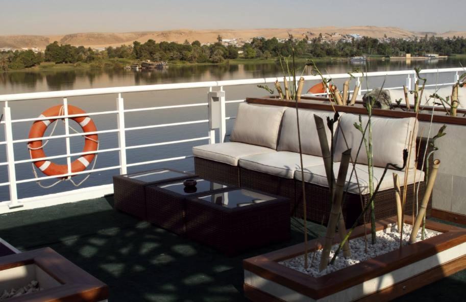 Le Fayan Nile Cruise - Every Thursday From Luxor For 04 & 07 Nights - Every Monday From Aswan For 03 & 07 Nights Kültér fotó